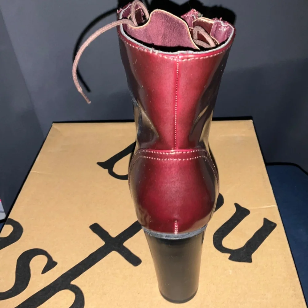 Boots - Picture 11 of 15
